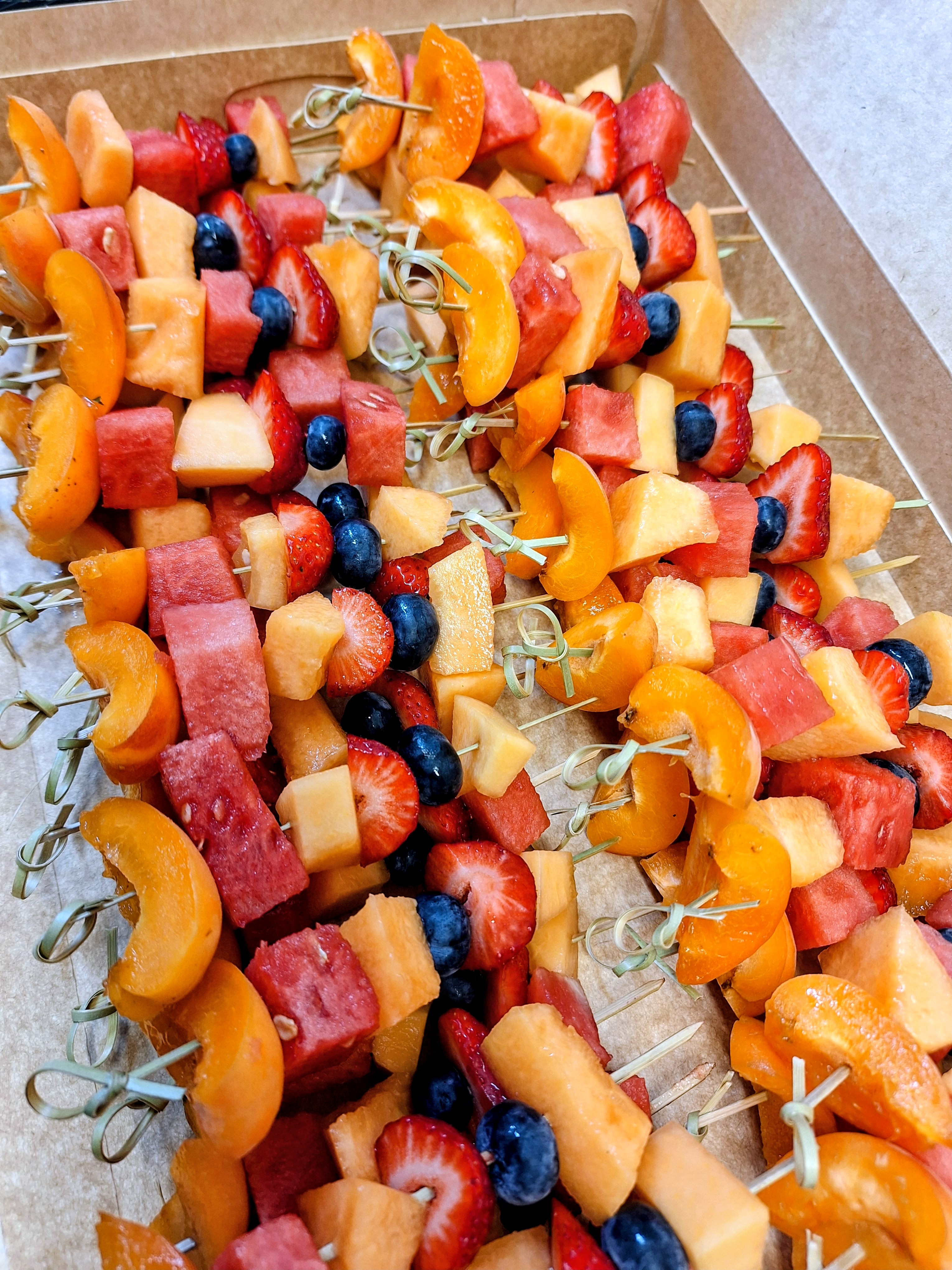 Brochette de fruits frais